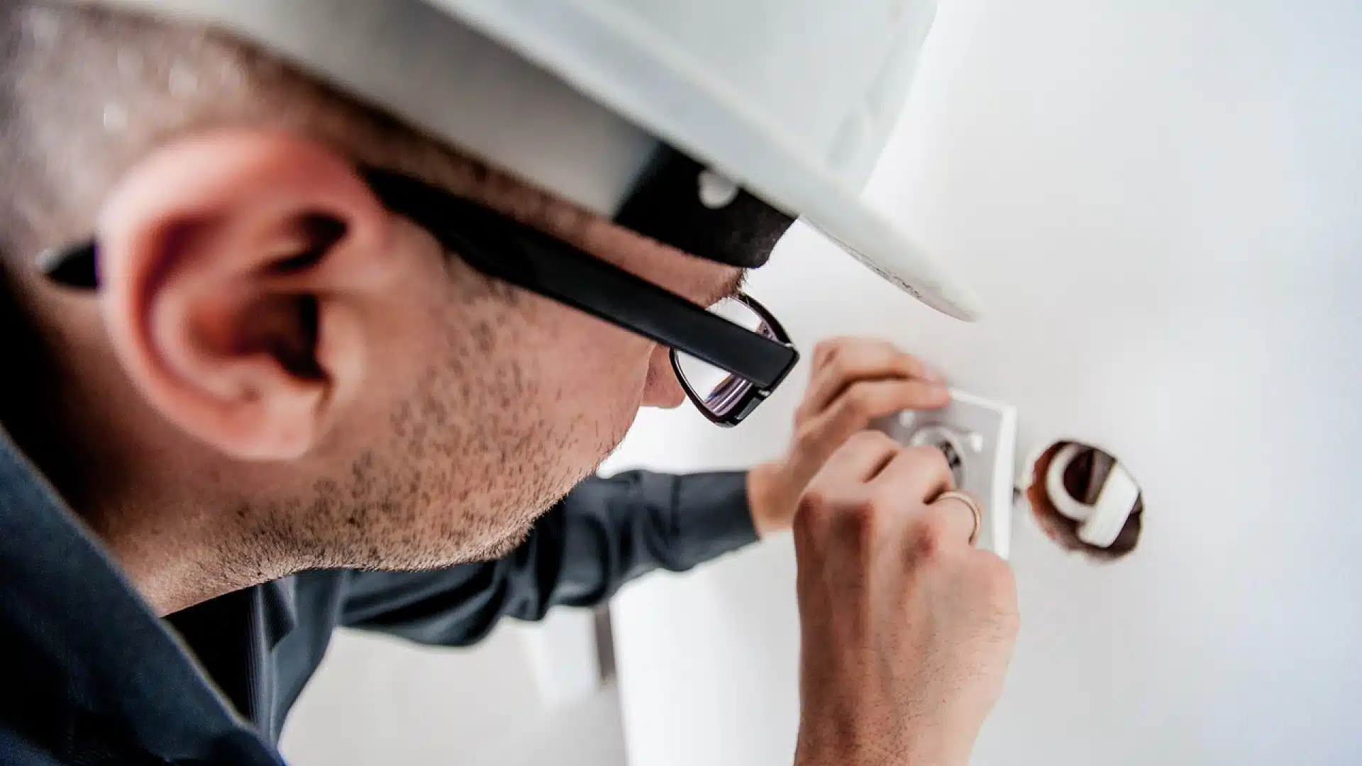 Pourquoi choisir du matériel électrique français ?